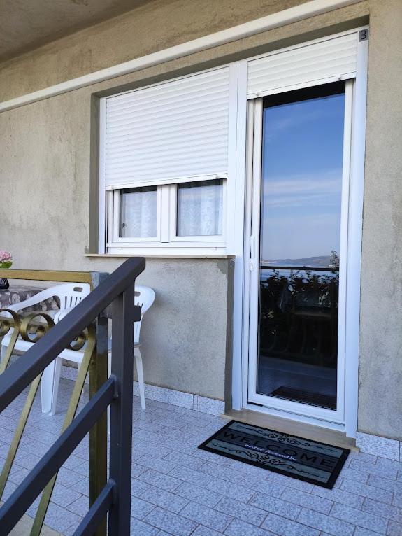 Apartmani Mila A1 & A2 & 3 Τρογκίρ Εξωτερικό φωτογραφία