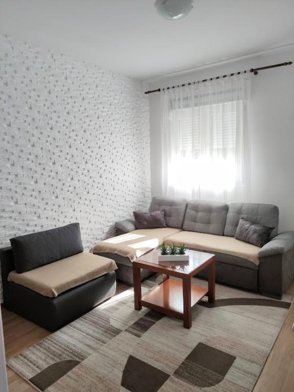 Apartmani Mila A1 & A2 & 3 Τρογκίρ Εξωτερικό φωτογραφία