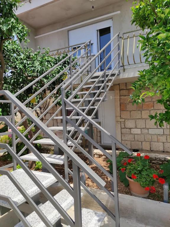 Apartmani Mila A1 & A2 & 3 Τρογκίρ Εξωτερικό φωτογραφία