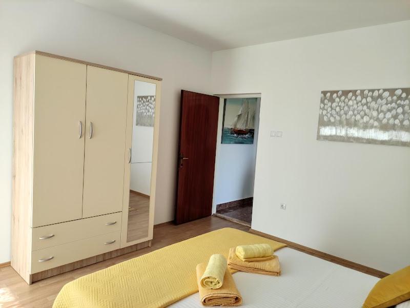 Apartmani Mila A1 & A2 & 3 Τρογκίρ Εξωτερικό φωτογραφία