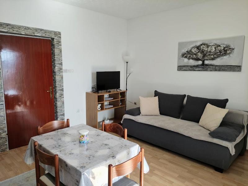 Apartmani Mila A1 & A2 & 3 Τρογκίρ Εξωτερικό φωτογραφία
